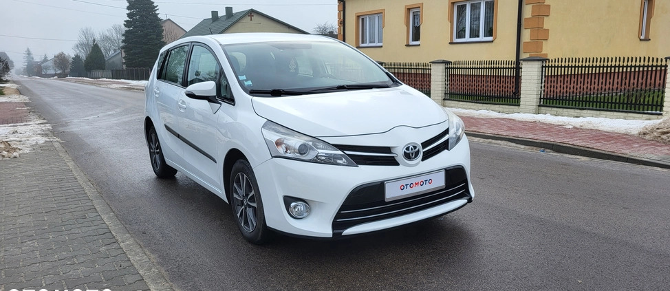 Toyota Verso cena 32900 przebieg: 185200, rok produkcji 2014 z Włodawa małe 436